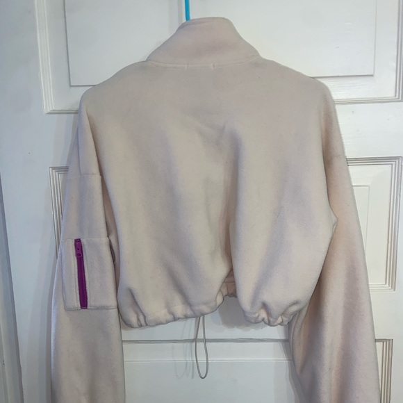 Forever 21 Cropped Zip-up - Picture 3 of 3